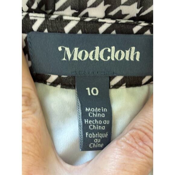 Modcloth black/white micro pleated houndstooth chiffon skirt, medium, flowy - Picture 3 of 4